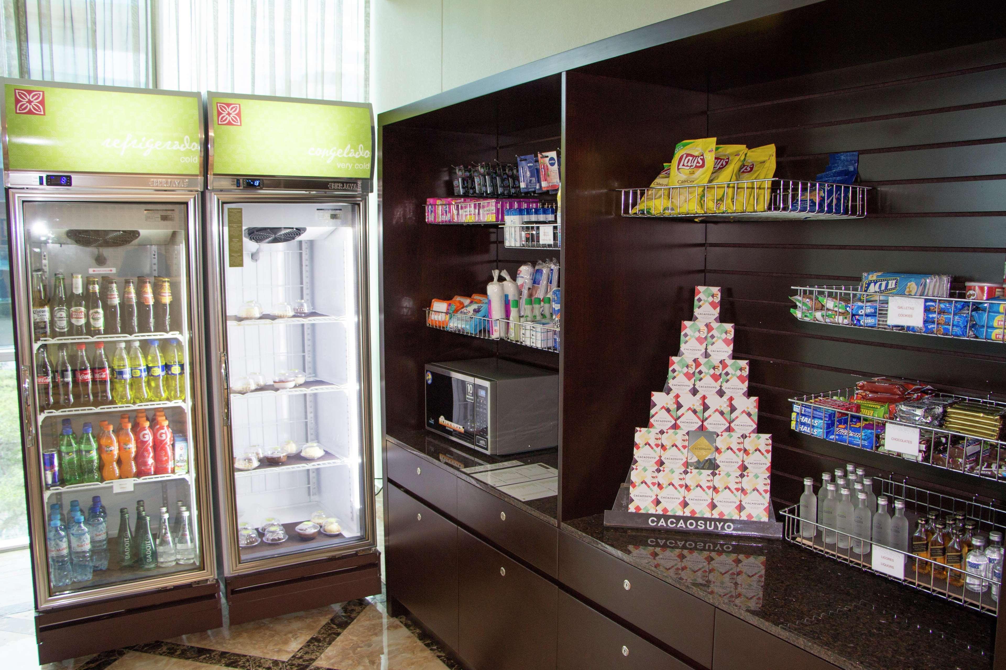Hilton Garden Inn Lima Surco Экстерьер фото